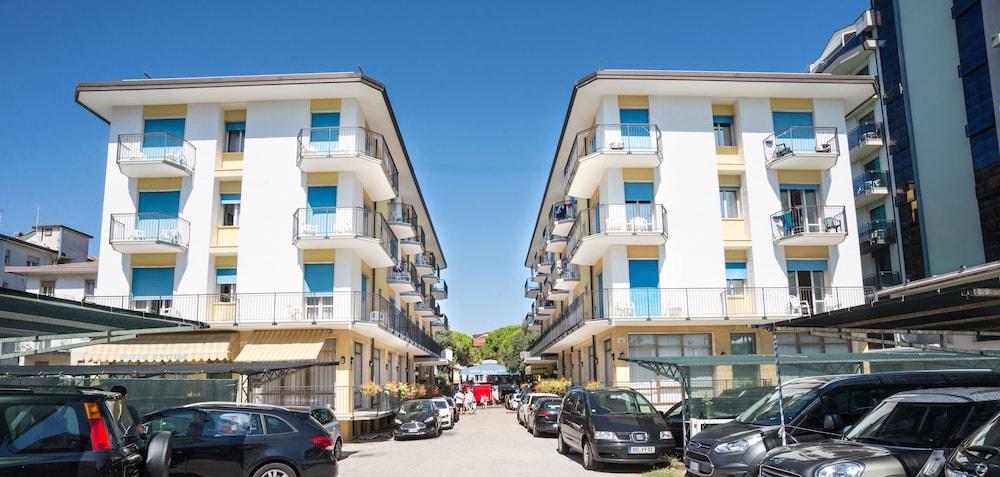 Hotel Azzorre 3*